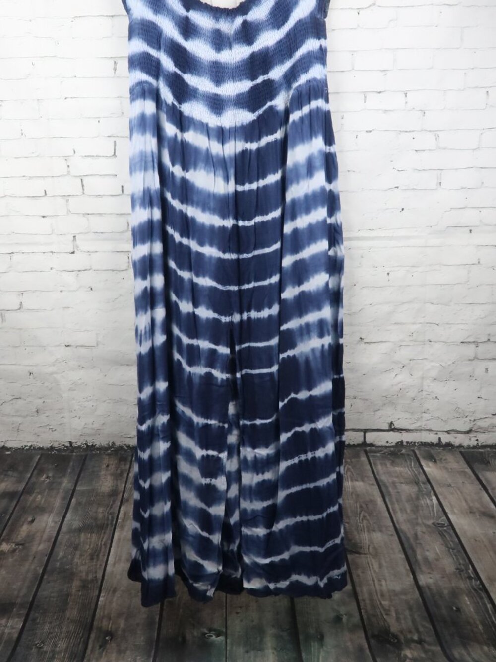 RAVIYA BLUE & WHITE TIE DYE MAXI DRESS WITH SMOCKED TOP SIZE LARGE - Picture 6 of 10